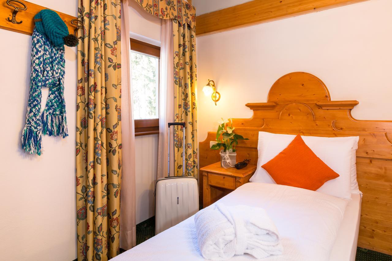 Hotel Bonapace ***S Madonna Εξωτερικό φωτογραφία